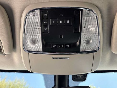 Used 2018 Dodge Durango GT w/ Premium Group AWD/4WD image 29