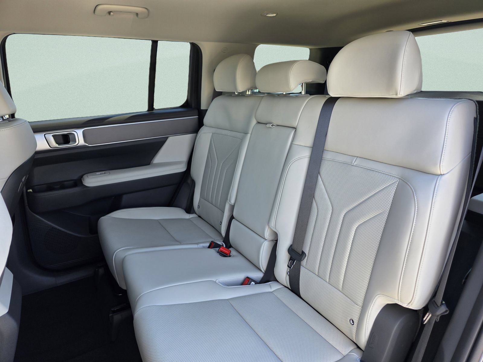 New 2026 Hyundai Santa Fe SEL FWD image 13