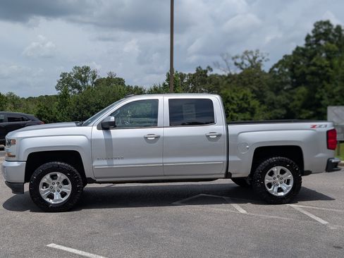 Used 2018 Chevrolet Silverado 1500 LT w/ All Star Edition AWD/4WD image 6