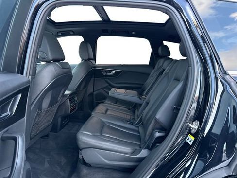 Used 2021 Audi Q7 3.0T Prestige AWD/4WD image 11