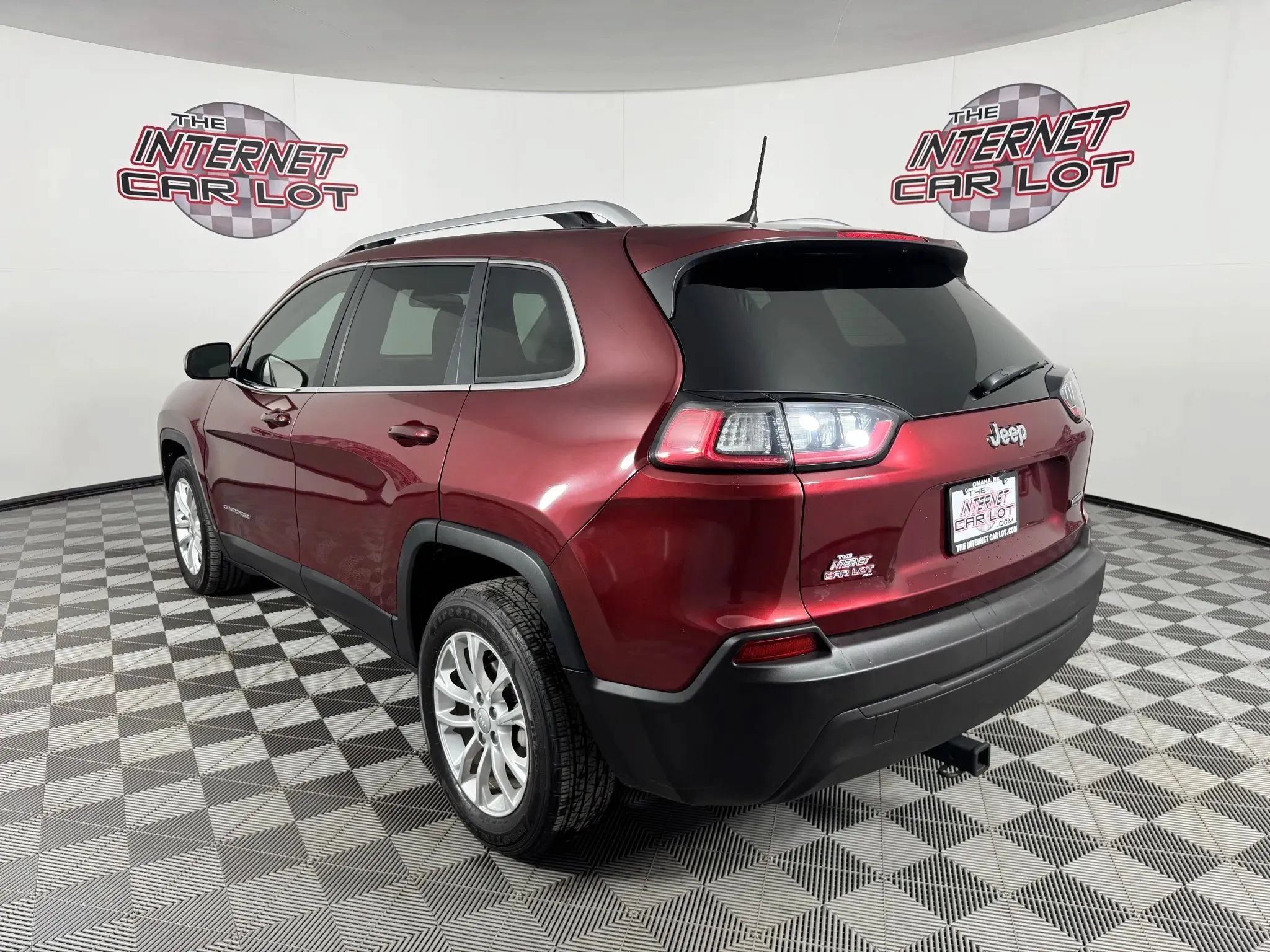Used 2019 Jeep Cherokee Latitude w/ Popular Appearance Group FWD image 5