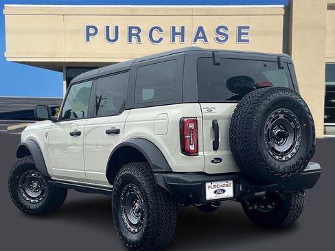 New 2025 Ford Bronco Badlands w/ Sasquatch Package image 3