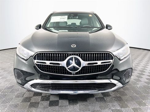 Certified 2025 Mercedes-Benz GLC 300 4MATIC image 9