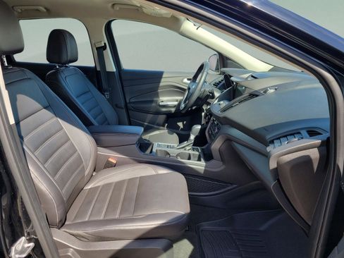 Used 2017 Ford Escape SE w/ SE Leather Comfort Package image 27