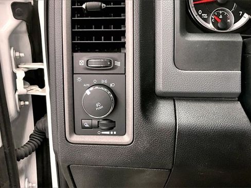 Used 2018 RAM 1500 Express w/ Express Value Package image 34