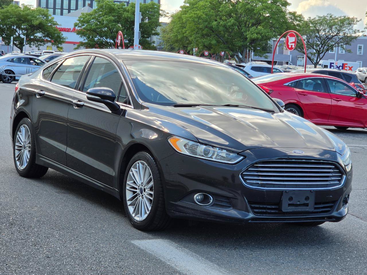 Used 2015 Ford Fusion SE w/ Equipment Group 202A AWD/4WD image 3