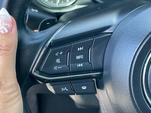 Used 2022 MAZDA CX-5 Signature image 16