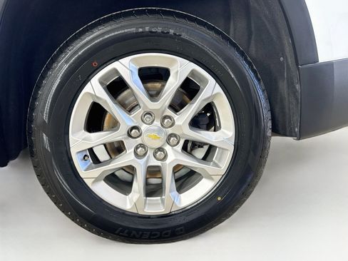 Used 2020 Chevrolet Traverse LS w/ LPO, Blackout Package FWD image 33