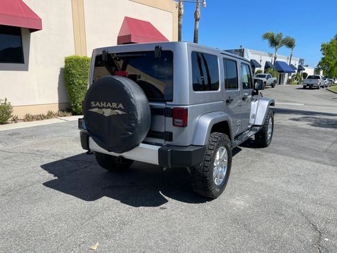 Used 2015 Jeep Wrangler Unlimited Sahara w/ Max Tow Package image 5