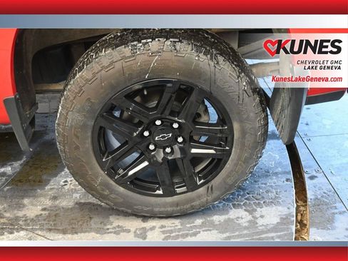 Used 2024 Chevrolet Silverado 1500 LT Trail Boss w/ Convenience Package II AWD/4WD image 12