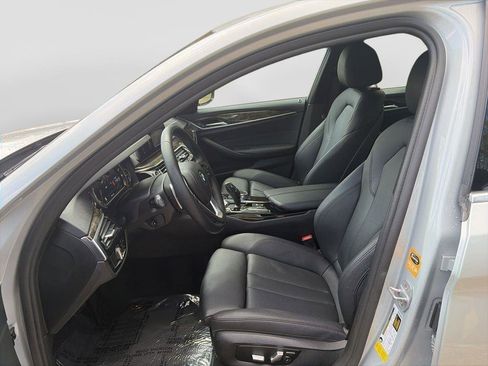 Used 2019 BMW 530i w/ Convenience Package RWD image 10