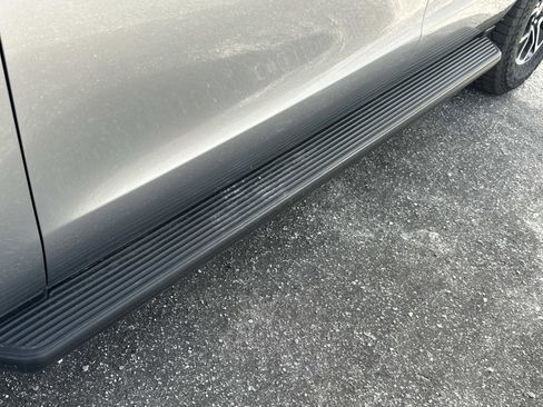 Certified 2024 Ford Expedition XLT image 12