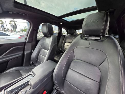 Used 2019 Jaguar F-PACE S image 20