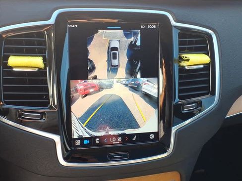 Used 2024 Volvo XC90 B6 Plus w/ Protection Package Premier image 18