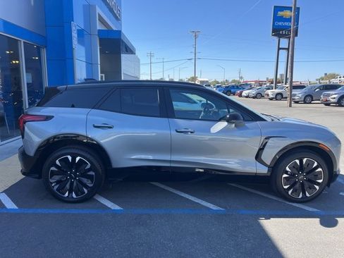 New 2026 Chevrolet Blazer EV RS image 4
