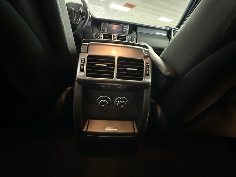 Used 2012 Land Rover Range Rover HSE AWD/4WD image 27