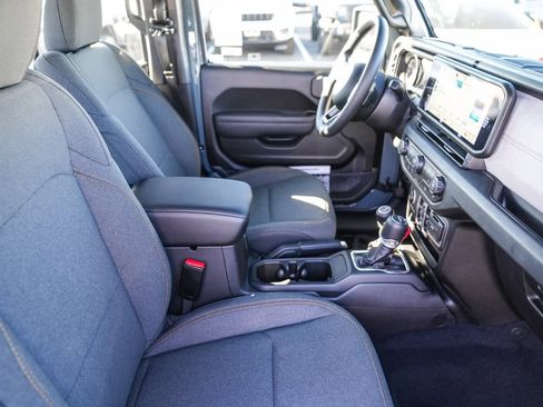 New 2026 Jeep Gladiator Sport image 17