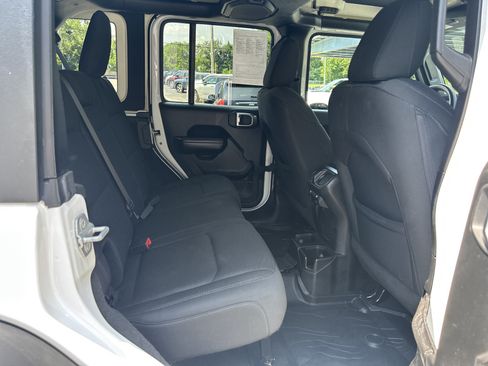 Certified 2019 Jeep Wrangler Unlimited Sport S AWD/4WD image 9