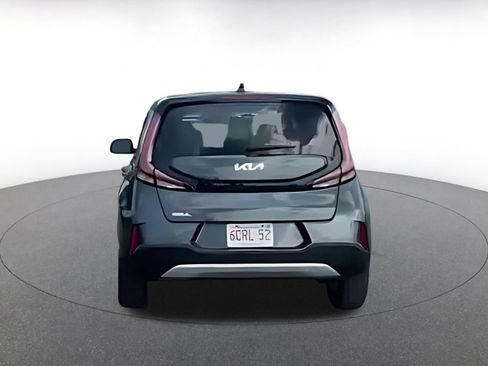Used 2025 Kia Soul LX w/ LX Technology Package FWD image 13