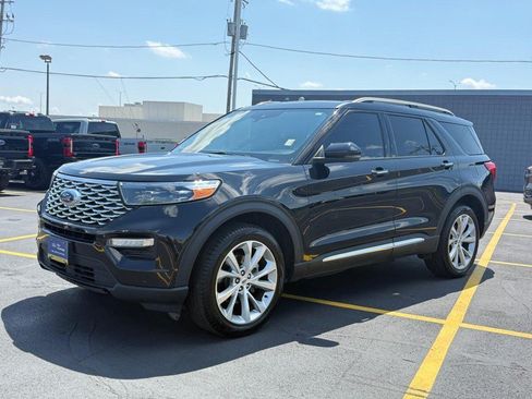 Used 2022 Ford Explorer Platinum w/ Equipment Group 601A AWD/4WD image 9