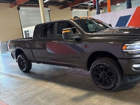 Used 2024 RAM 2500 Laramie w/ Night Edition image 9