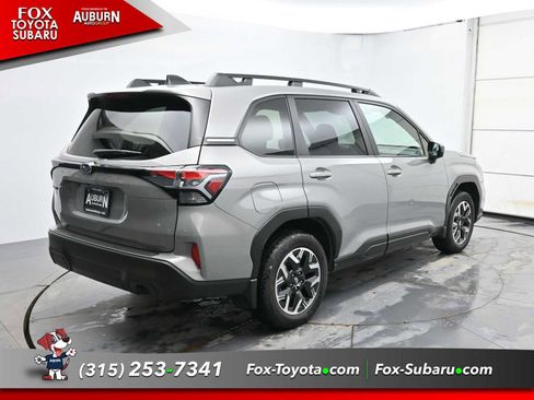 Certified 2025 Subaru Forester Premium image 12