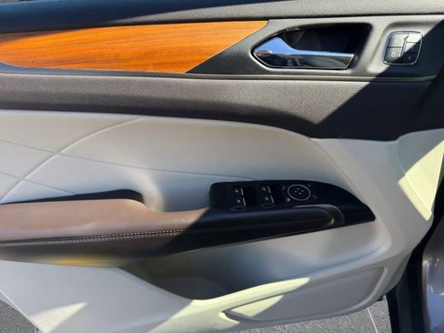 Used 2019 Lincoln MKC Select w/ Select Plus Package image 29