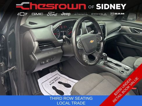 Used 2020 Chevrolet Traverse LT image 32