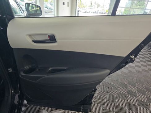 Used 2023 Toyota Corolla Cross L image 38