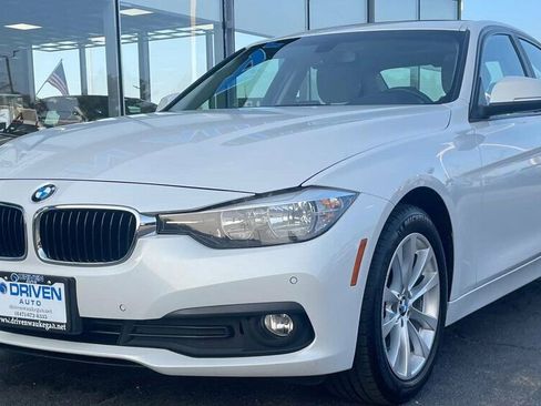 Used 2017 BMW 320i xDrive 320i xDrive image 38