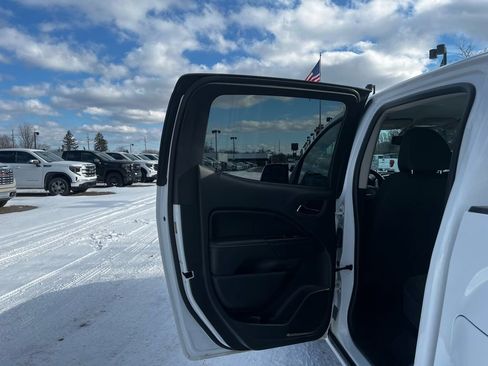 Used 2020 GMC Canyon SLE w/ SLE Convenience Package image 28