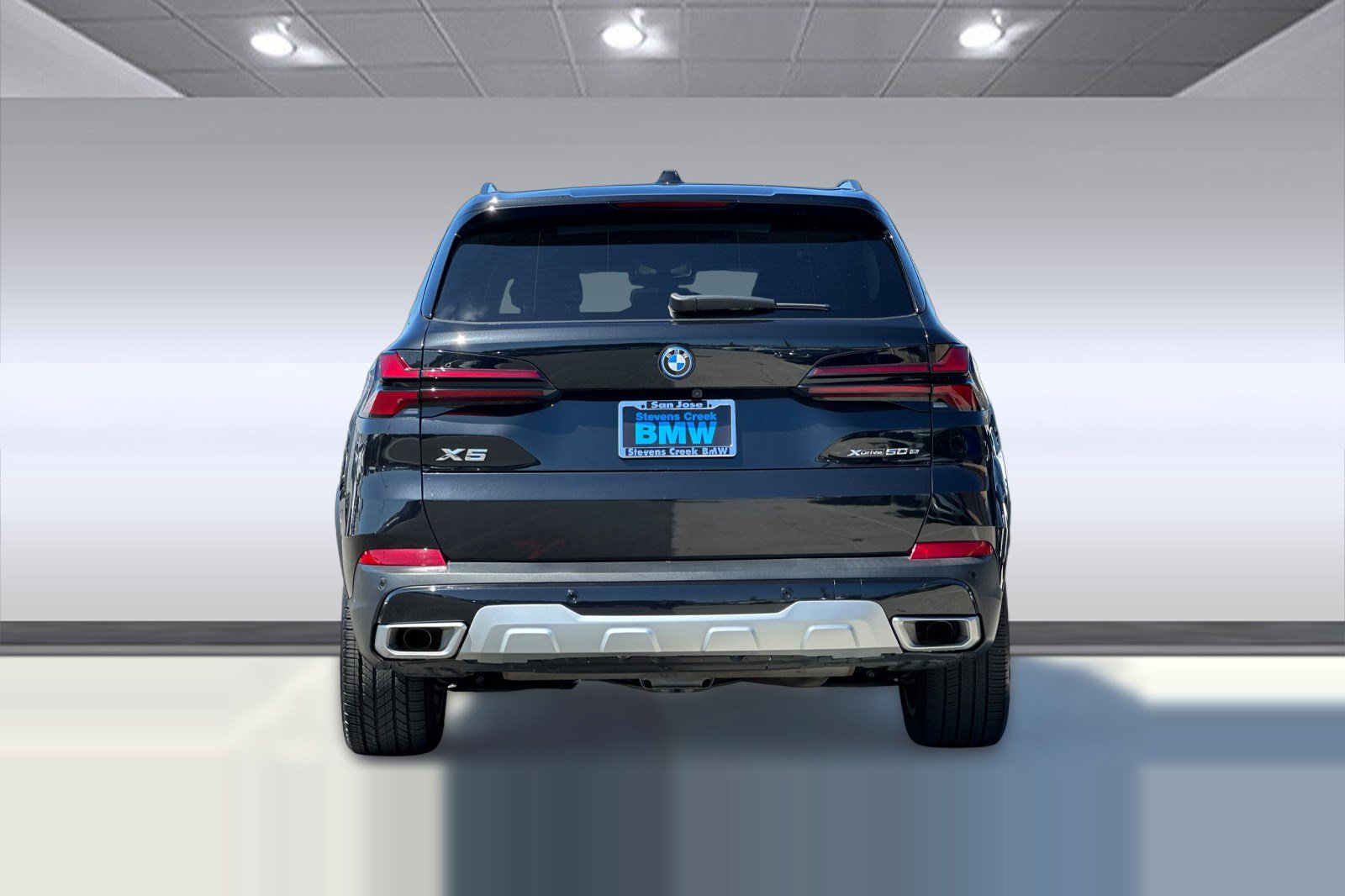 Used 2024 BMW X5 xDrive50e w/ Premium Package AWD/4WD image 10