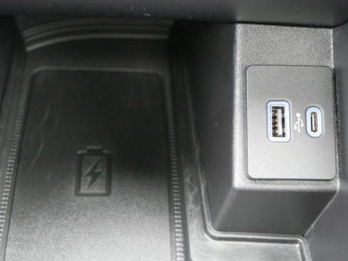 Certified 2023 Ford Edge ST-Line w/ Class II Trailer Tow Package image 26