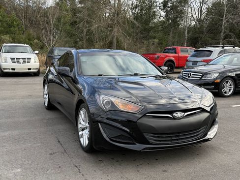 Used 2013 Hyundai Genesis 2.0T image 1