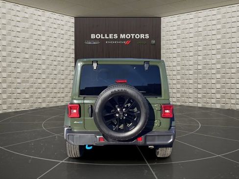 Used 2024 Jeep Wrangler Unlimited Sahara image 6