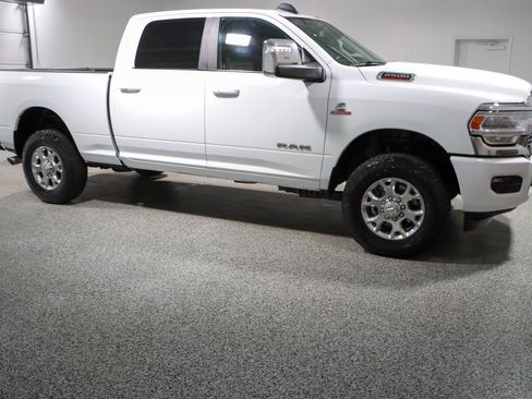 Used 2024 RAM 2500 Laramie AWD/4WD image 6