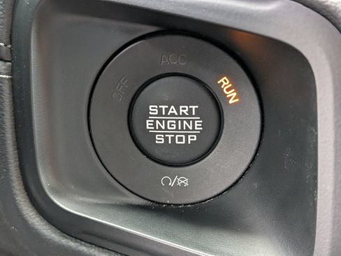 Used 2024 Jeep Wrangler Unlimited Rubicon AWD/4WD image 29