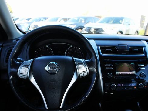 Used 2014 Nissan Altima 2.5 SL w/ Moonroof Package image 25