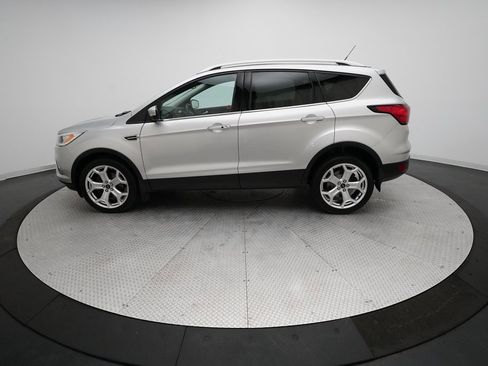 Used 2019 Ford Escape Titanium image 25