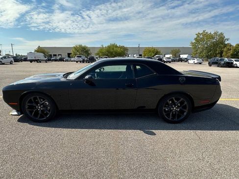 Used 2022 Dodge Challenger R/T w/ Blacktop Package image 6