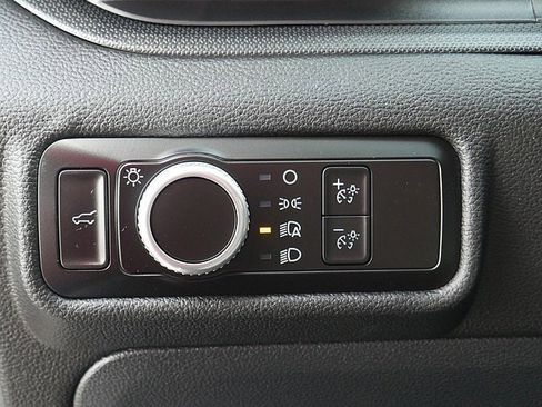 Used 2023 Ford Explorer 4WD image 28