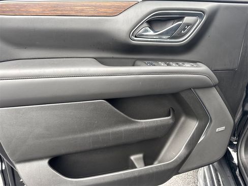 Used 2023 Chevrolet Tahoe High Country image 11