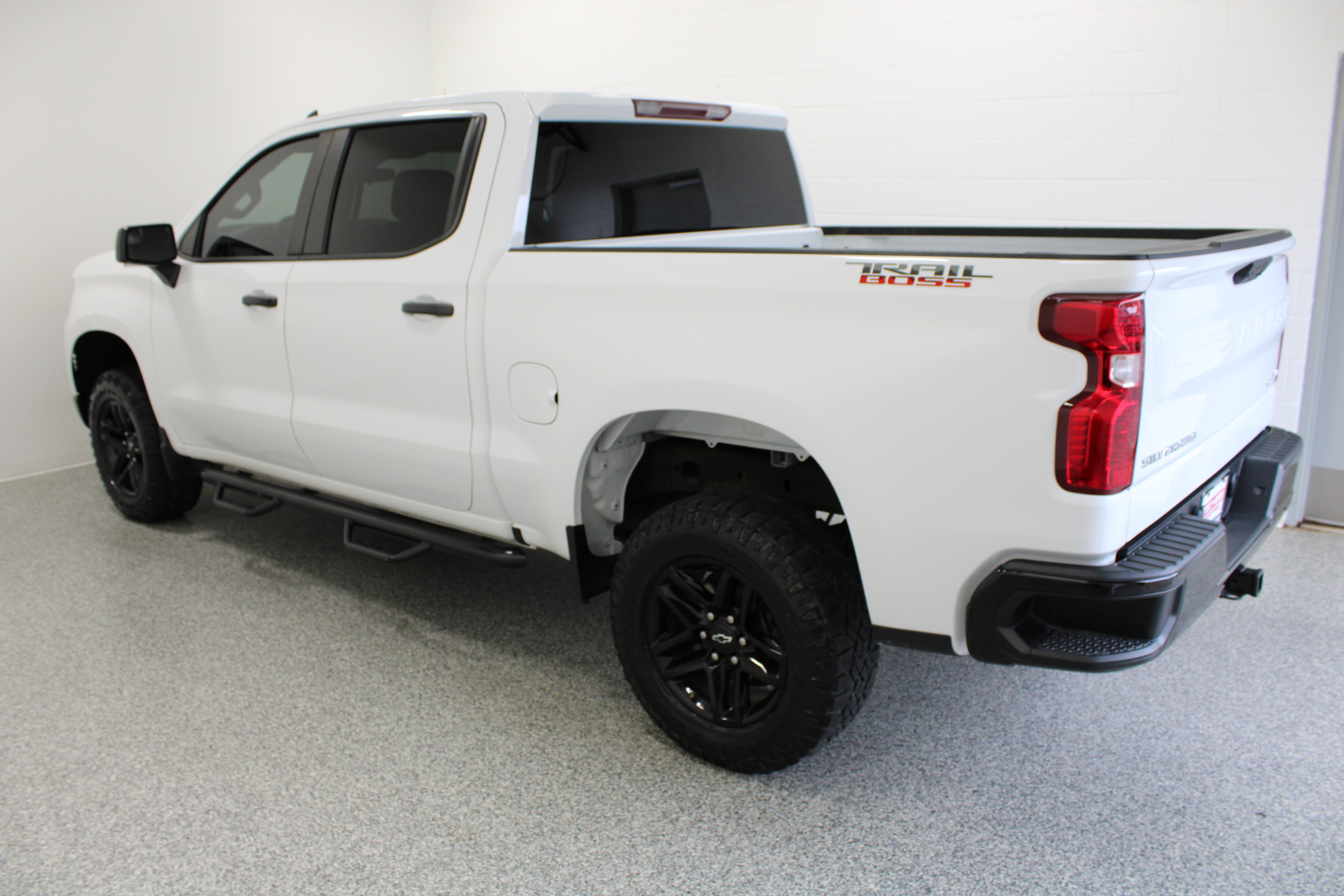 Used 2023 Chevrolet Silverado 1500 Custom Trail Boss AWD/4WD image 10