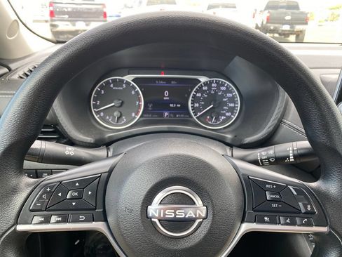 Used 2024 Nissan Sentra SV FWD image 23
