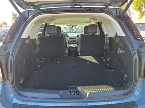 Used 2025 Ford Explorer Active w/ Active Comfort Package image 22