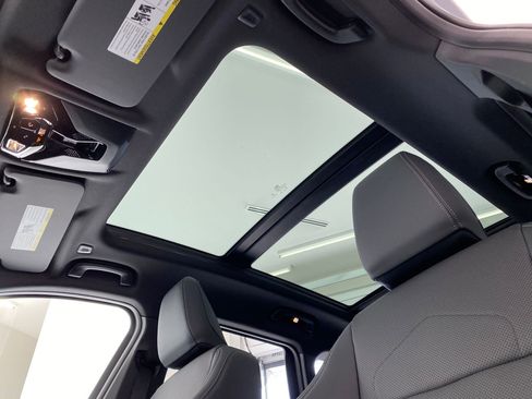 New 2026 BMW X1 xDrive28i w/ Convenience Package AWD/4WD image 15