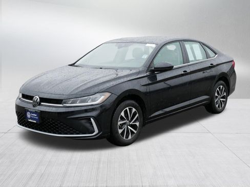 Used 2025 Volkswagen Jetta S image 3