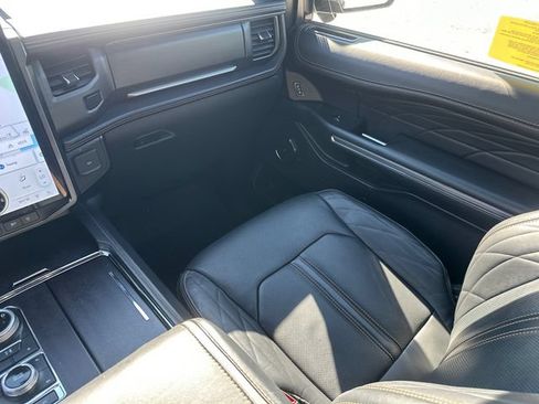 Certified 2024 Ford Expedition Platinum AWD/4WD image 27