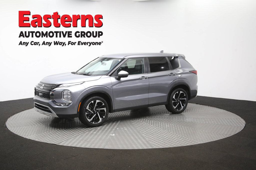 Used 2024 Mitsubishi Outlander SE FWD image 57