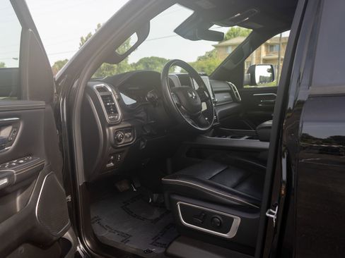 Used 2023 RAM 1500 Laramie AWD/4WD image 13